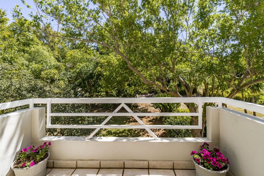5 Bedroom Property for Sale in Erinvale Golf Estate Western Cape
